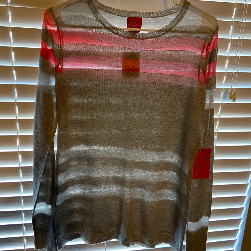 Lightweight sweater